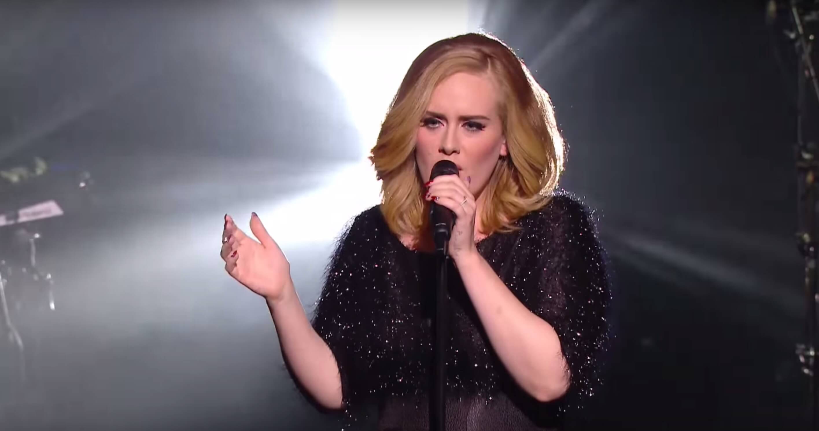 ... Adele Perform "Hello" Live For The First Time | Brooklyn Magazine