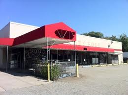 What a fucking eyesore. What a fucking eyesore.