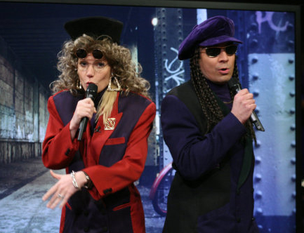 Gwyneth Paltrow and Jimmy Fallon perform their little-known hip-hop hit Lets Do It. Gwyneth Paltrow and Jimmy Fallon perform their little-known hip-hop hit Lets Do It.