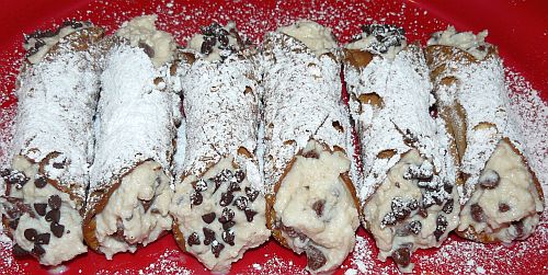 Cannolis3.jpg