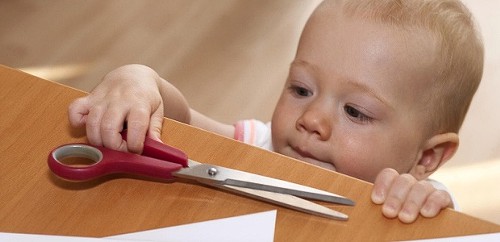 Thats right, baby. Reach for those scissors. Know youre alive!