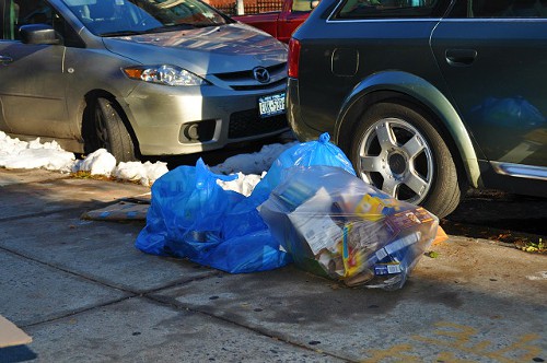 Recycling in NYC curbside pickup