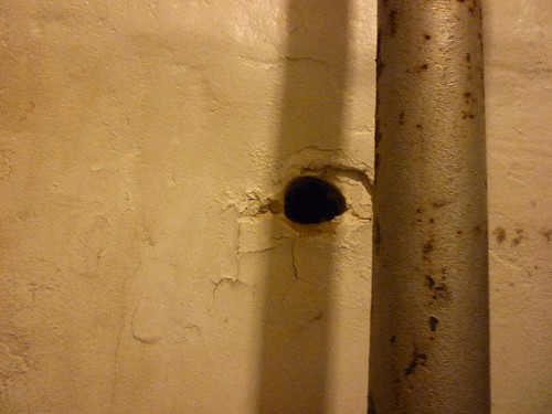*not Trash Bar, just a creepy peephole in a wall*