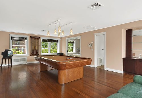 Whats going on with that TV? Whats going on with that TV?