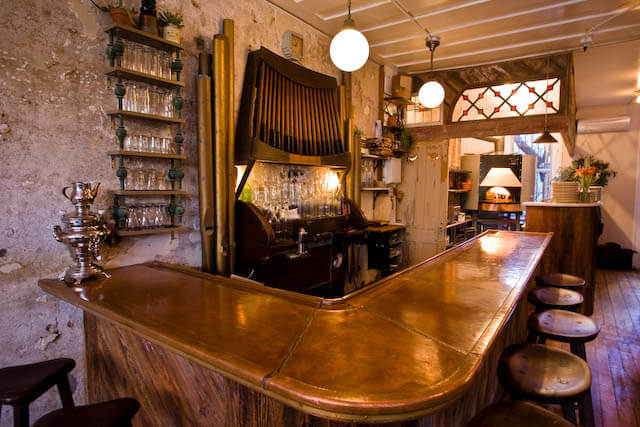 c/o vinegarhillhouse.com
