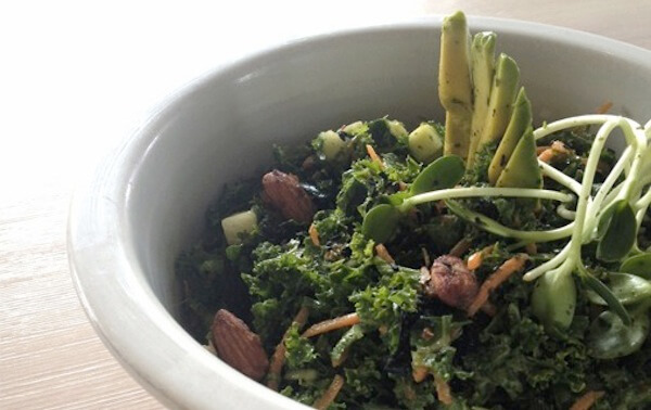 Raw kale and seaweed salad (image: goop)