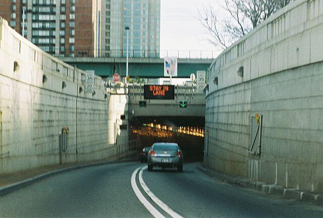 Holland_Tunnel_Entrance