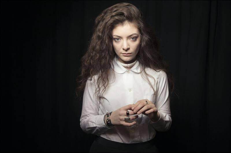 Music-Lorde-Royals