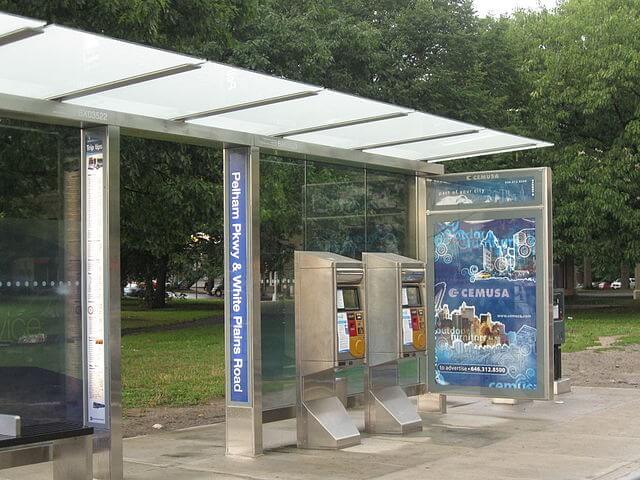 640px-Select_Bus_Service_bus_shelter