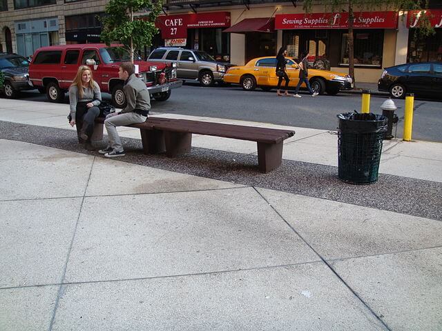 New_York_City_bench_and_Cafe_27 (1)