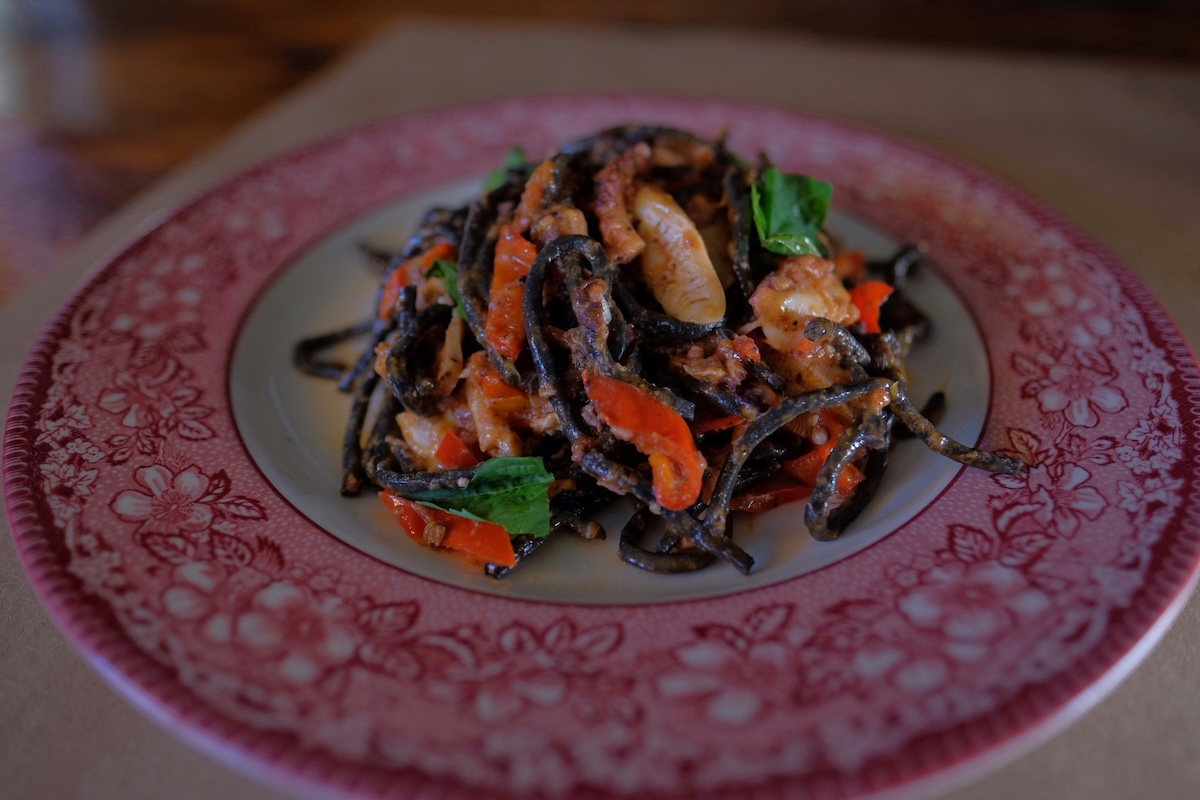 10 Stunningly Authentic Bowls of Pasta