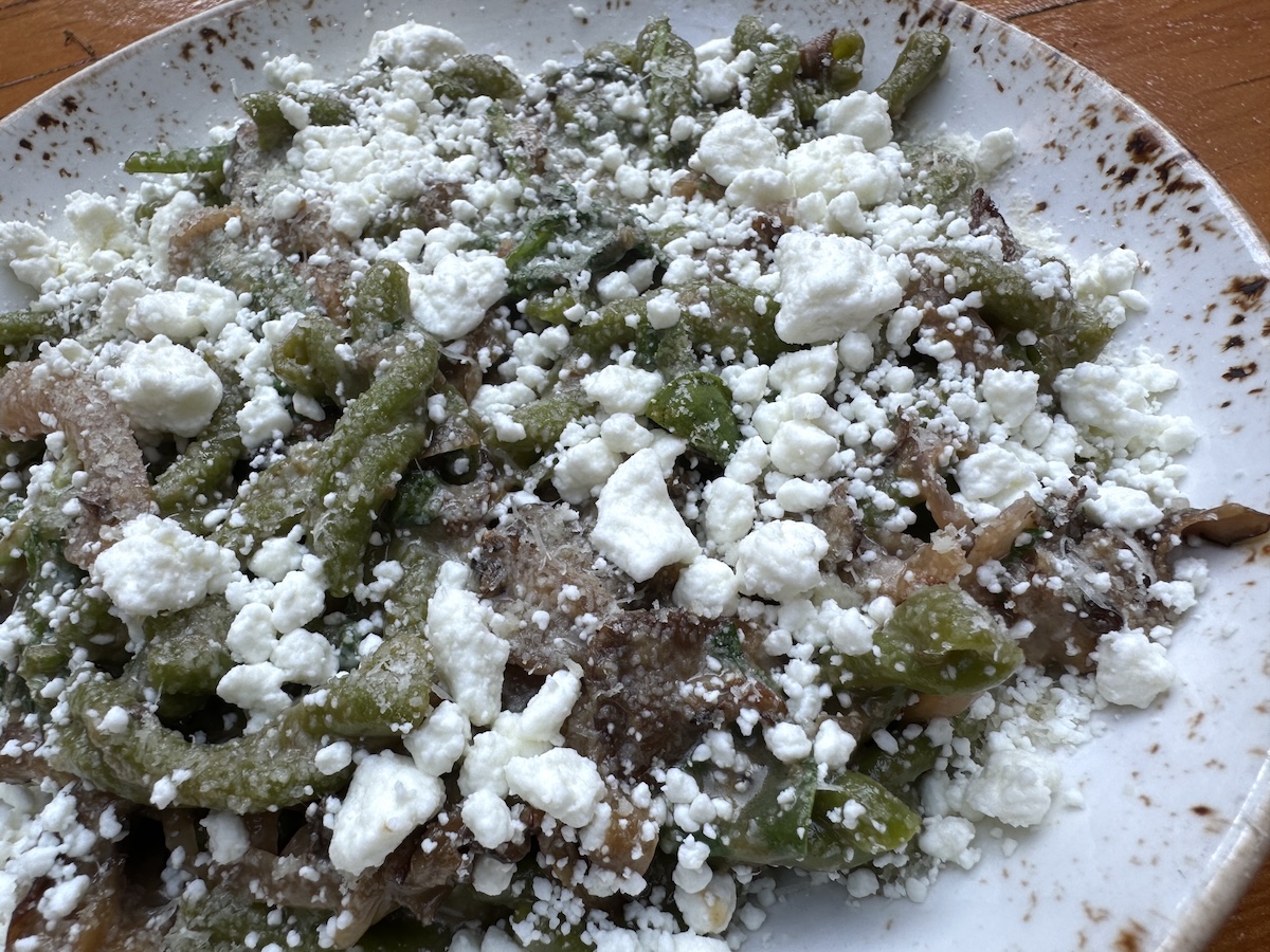 10 Stunningly Authentic Bowls of Pasta 