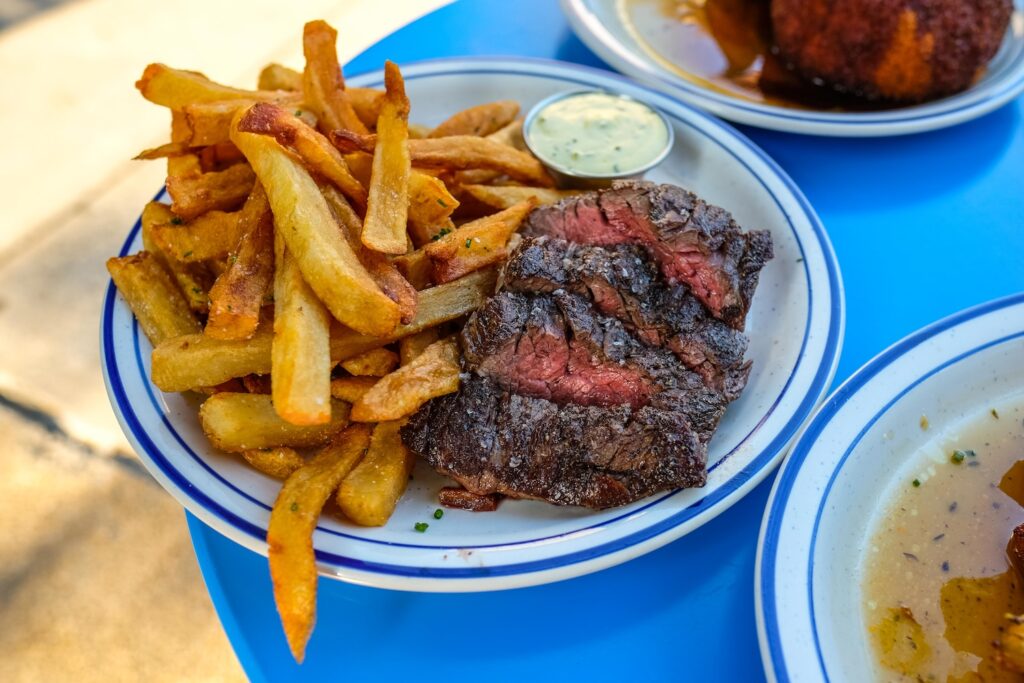 Steak frites, $38