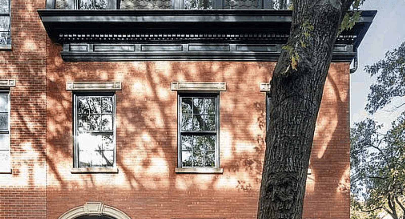 The 200-year-old Brooklyn Heights home at 19 Cranberry Street, featured in the 1987 Cher movie 'Moonstruck'