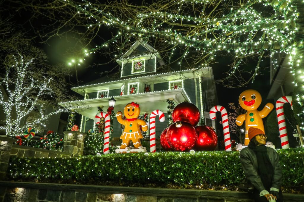 The Most Festive, Over-The-Top Christmas Lights in Dyker Heights This Year