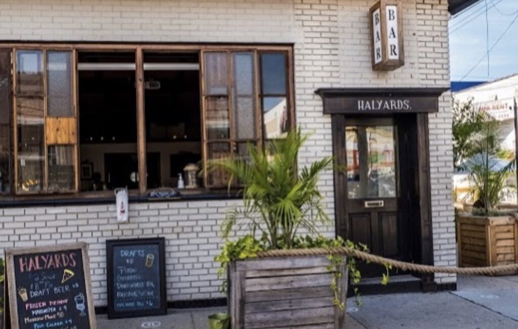 Where You Can Still Get Cheap Drinks in Brooklyn