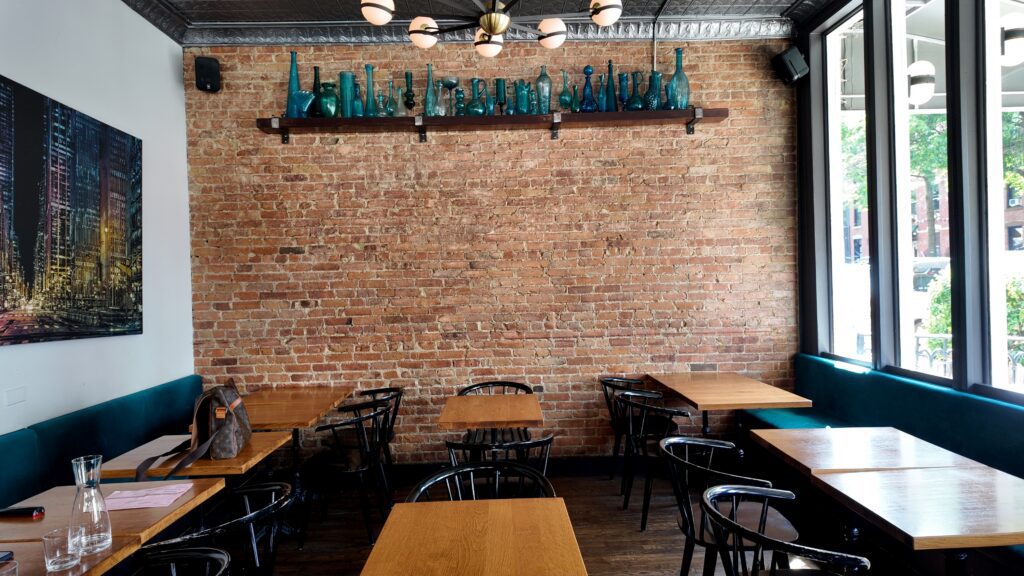 Lore restaurant Brooklyn - dining area
